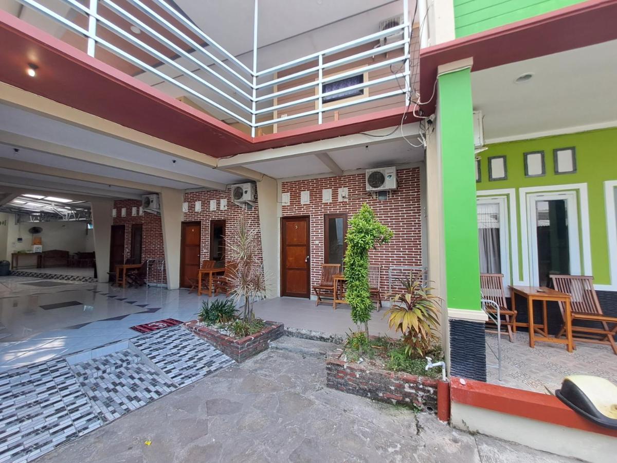 Hotel Azza Karimunjawa-Inseln Exterior foto